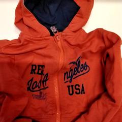 Sudadera Rood, ha sido reportado por Gemeente Puurs-Sint-Amands con iLost