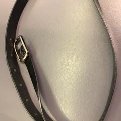 ベルト Black がiLostで Eindhoven Airport によって報告されました