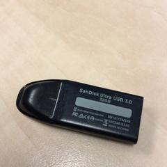 Usb klíčenka SanDisk, jak nahlášeno Haaglanden Medisch Centrum pomocí iLost