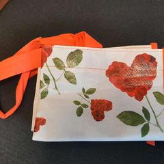 Bag rouge et blanc, as reported by TCL using iLost