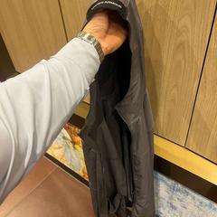 Jacka Under armour, rapporterat av WestCord Hotel Eindhoven med iLost