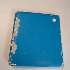 E-läsare Wit met blauw hoes, rapporterat av TU/e - Receptie Gemini med iLost