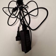 Ordenagailu eramangarriko kargatzailea, gisa salatu by Plexus iLost erabiliz