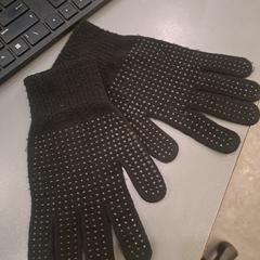 Handschoenen, zgłoszono przez Qbuzz GD Groningen HS przy użyciu iLost