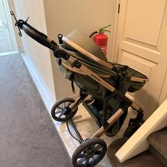 Kinder wandelwagen, segundo informou a iLost