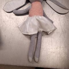 Plushen speelgoed Rosa /grå kanin, zoals gemeld door IKEA Linköping met iLost