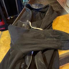 조끼, iLost를 사용하여 Café Leentje에 보고됨