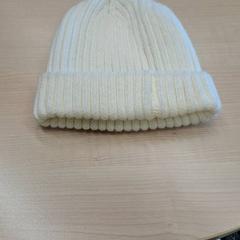 قبعة للأطفال، كما تم الإبلاغ عنه بواسطة IKEA Älmhult عبر iLost