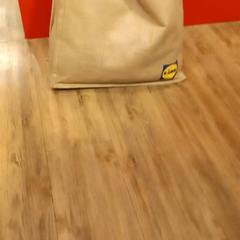 حقائب حمل وحقائب اليد، كما تم الإبلاغ عنه بواسطة Arriva Limburg Noord عبر iLost