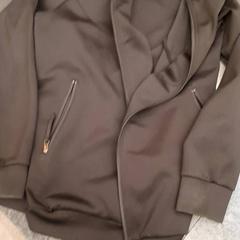 Trainingsjacke, gemeldet von Rotterdam The Hague Airport über iLost