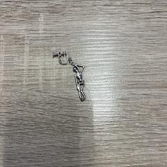 القرط | Brabanthallen، كما تم الإبلاغ عنه بواسطة Libéma Beurzen en Evenementen عبر iLost