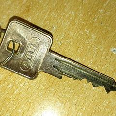 İLost kullanarak Regio Antwerpen - Brussel tarafından bildirildiği gibi Anahtarlar