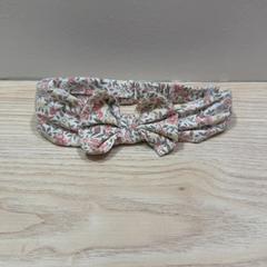 Kravata Mönster med blommor, jak nahlášeno IKEA Kållered pomocí iLost