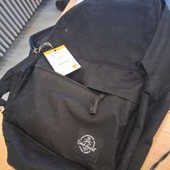 Ryggsäck zwart, rapporterat av Regio Oost-Vlaanderen med iLost