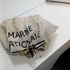Jutová taška, jak nahlášeno IKEA Toulouse pomocí iLost