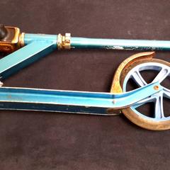 Scooter, a été signalé par Connexxion Haarlem AML utilisant iLost