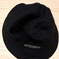 Eimerhut, gemeldet von IKEA Montpellier über iLost