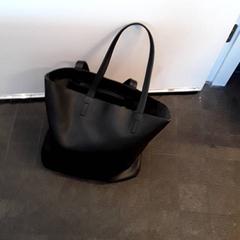 Bag Zwart, as reported by EBS Tramplein using iLost