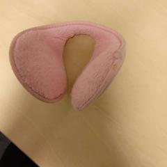 Oorwarmers, zoals gemeld door Mövenpick Hotel Amsterdam City Centre met iLost