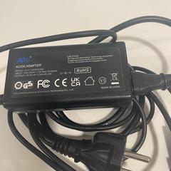 Adapter Black, amint azt TU/e - Receptie Atlas az iLost segítségével jelentette.