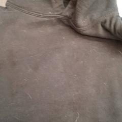 Camisola com capuz, como reportado por Rotterdam The Hague Airport utilizando o iLost