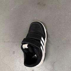 Bota Naam in schoen: Elijah, jak nahlášeno IKEA Duiven pomocí iLost