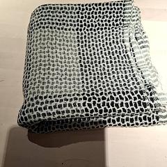 Scialle Zwartwit, come riportato da IKEA Wilrijk utilizzando iLost