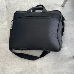 Laptop táska, amint azt Arriva Achterhoek-Rivierenland az iLost segítségével jelentette.