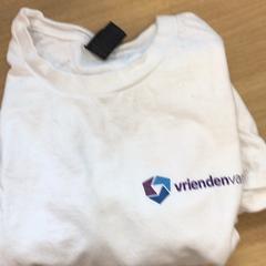 T shirt, ako bolo nahlásené Canisius-Wilhelmina Ziekenhuis pomocou iLost