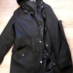 Kurtka, zgłoszono przez Qbuzz ZHN przy użyciu iLost