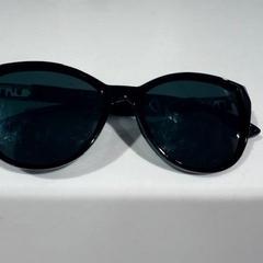Gafas de sol Black, segundo informou TU/e - Receptie Atlas usando iLost