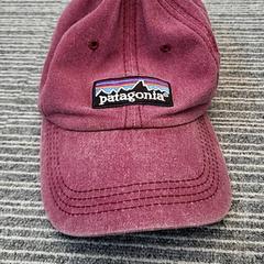 Baseball cap, as reported by Pathé Delft using iLost