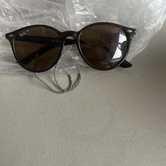 Ray ban zonnebril op sterkte, iLost에 보고됨