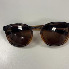 サングラス zonnebril がiLostで Pathé Nijmegen によって報告されました