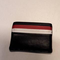 Titular de la targeta, segons ha informat Qbuzz ZHN mitjançant iLost