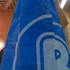 كيس نايلون blue with a jacket from TOG24، كما تم الإبلاغ عنه بواسطة MEININGER Hotel Innsbruck Zentrum عبر iLost