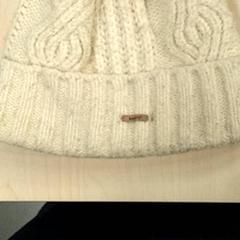 Beanie, como reportado por IKEA Gent utilizando o iLost