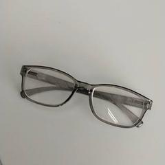 Bicchieri, come riportato da Regio Antwerpen - Brussel utilizzando iLost