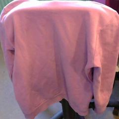 セーター がiLostで Walibi Holland によって報告されました