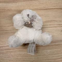 Peluix lapin blanc, segons ha informat IKEA Liège mitjançant iLost