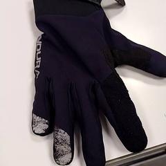 Hanske, som rapportert av Vrije Universiteit Amsterdam ved bruk av iLost