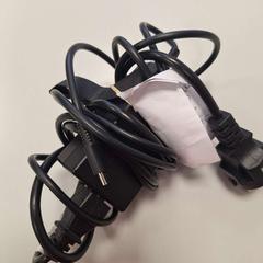 Laddkabel Zwarte kabel en oplader, rapporterat av Gemeente Oirschot med iLost
