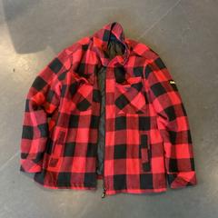 ジャケット がiLostで Poppodium 013 によって報告されました