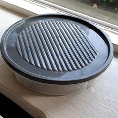 Bewaarbak Grijs deksel, as reported by DierenPark Amersfoort using iLost