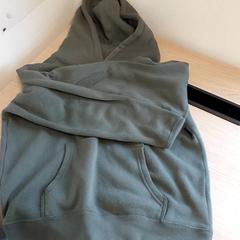 Kleding Trui, rapporterat av Centraal magazijn med iLost