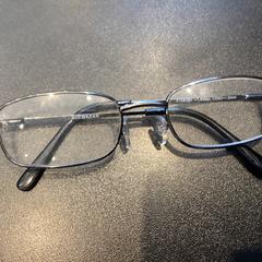 Bril, ha sido reportado por Johan Cruijff ArenA con iLost