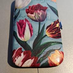 Manicureset, segundo informou Madurodam usando iLost