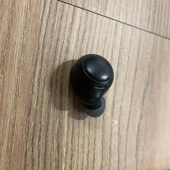 ヘッドホン がiLostで Vrije Universiteit Brussel (VUB) によって報告されました