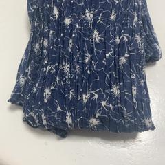 Chal Blauw met bloemetjes, ha sido reportado por Koninklijk Theater Carré con iLost