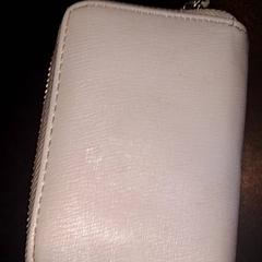 Plånbok Aniba, rapporterat av TivoliVredenburg med iLost